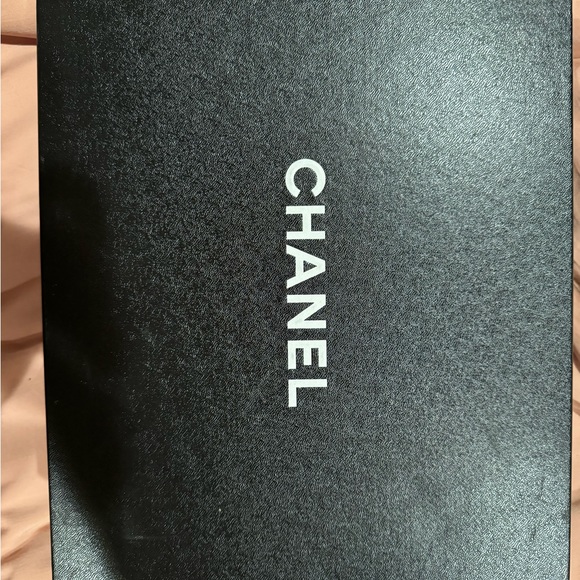 CHANEL leather sandals- Size 40.5 (runs small) 100% authentic - Picture 3 of 5